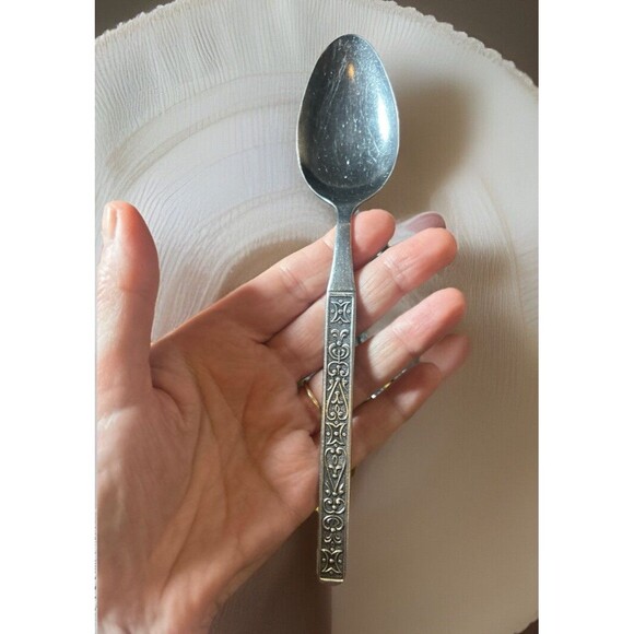 Orleans Stainless Steel Flatware Pattern ORL59 Scrolls Black Accent Vtg 34 Piece - Picture 1 of 14